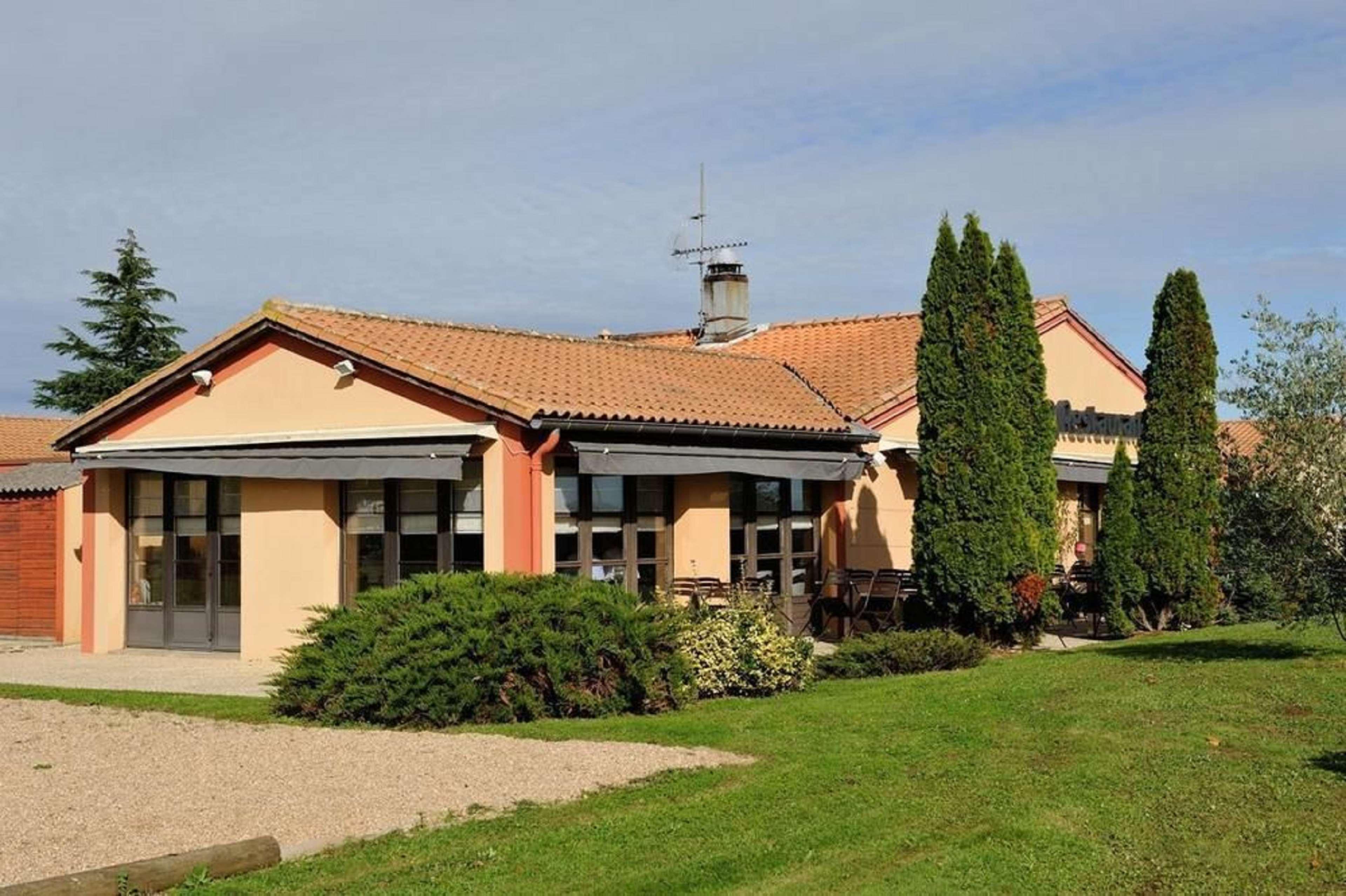 Kyriad Niort - La Creche Exterior photo
